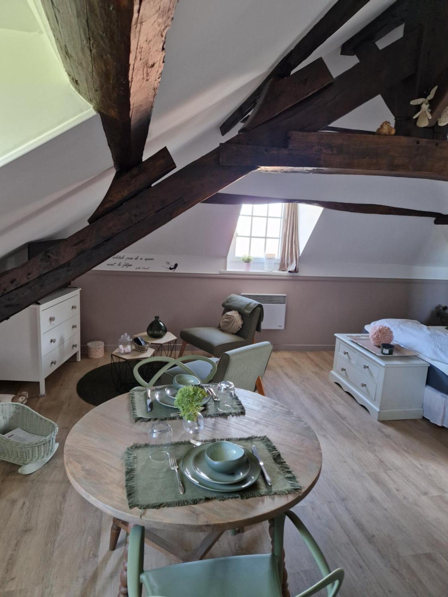 D'Anciennes "Chambres De Bonnes" Honfleur Kültér fotó
